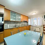 펜션 Casa Aurea 오그로브